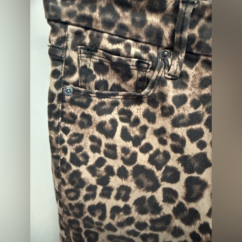 GOOD AMERICAN Women’s Leopard Good Waist Straight Leg Pants - Size 0/26 - Picture 8 of 9